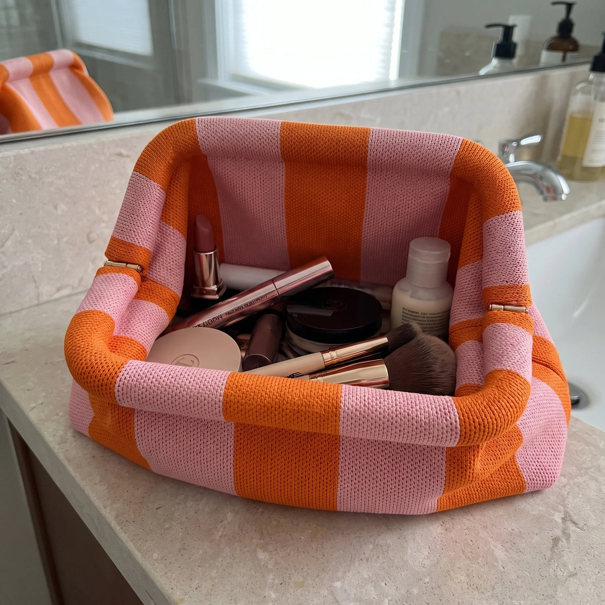 Knitty - The Snap-Shut Makeup Bag