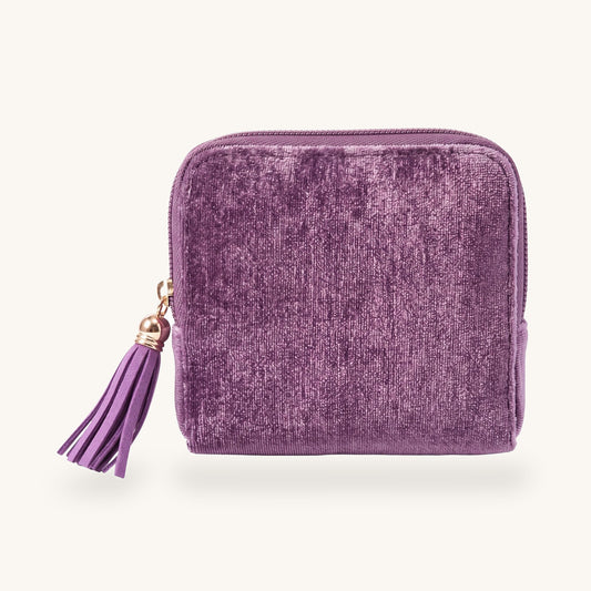 Perly tangle-free jewelry case in lilac, gold zip with tassel pull
